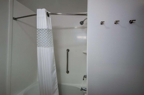 Hampton Inn Plant City - image 18