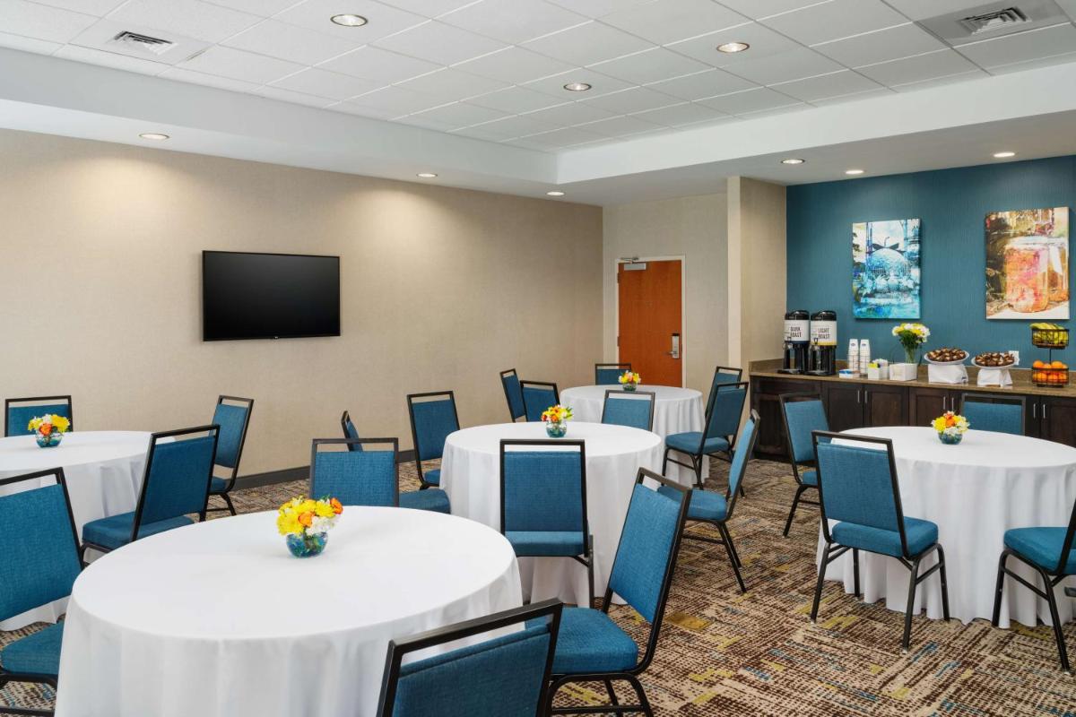 Hampton Inn Plant City - image 2