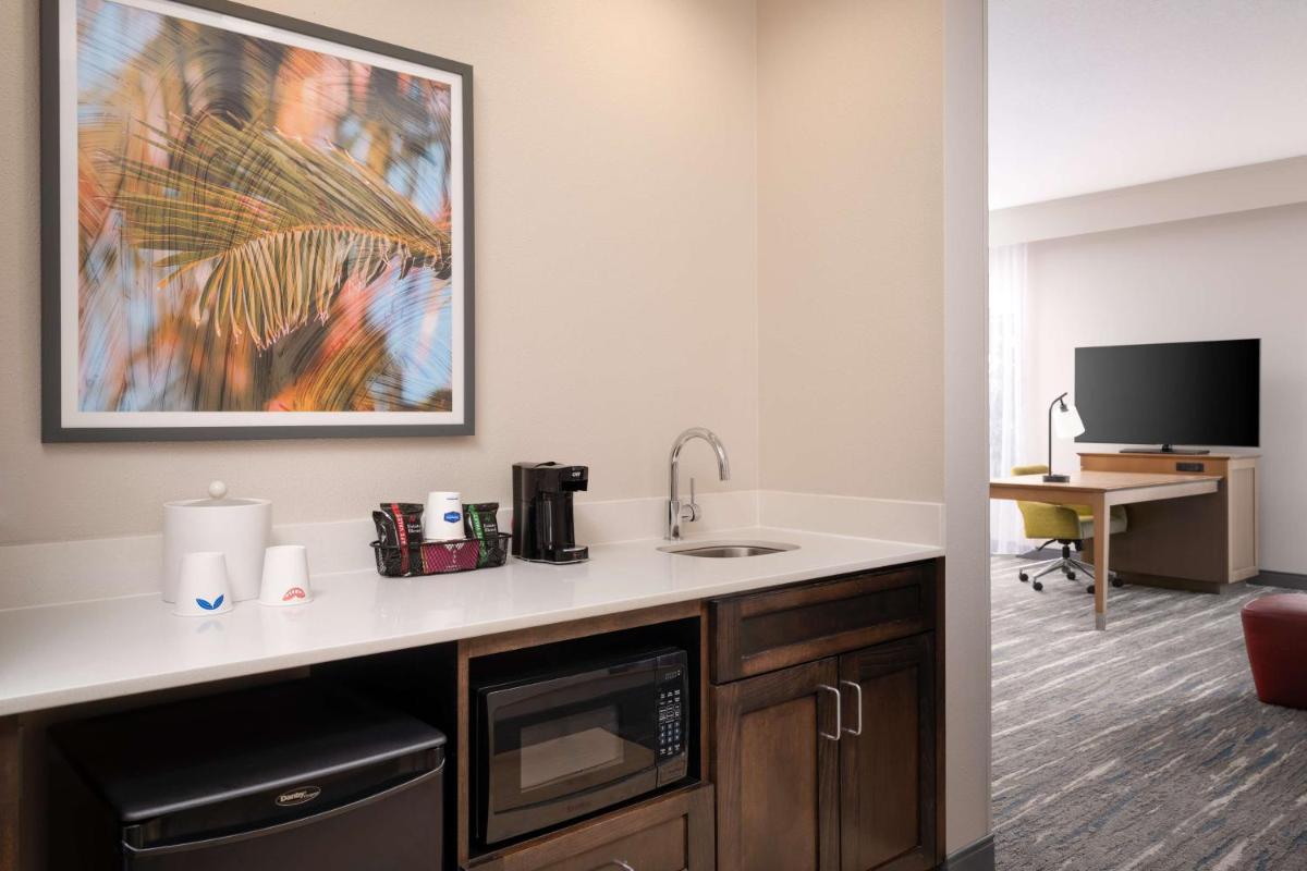 Hampton Inn Plant City - image 6