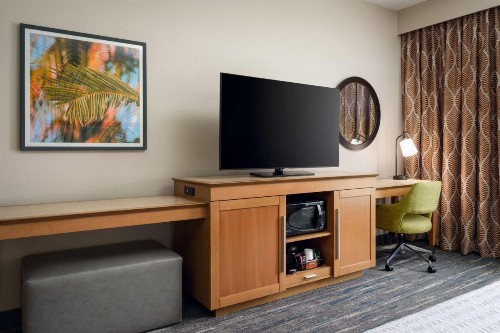 Hampton Inn Plant City - image 9