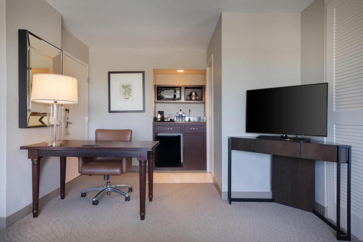 Sheraton Suites Fort Lauderdale Plantation-NEWLY RENOVATED - image 2