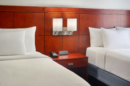 Courtyard by Marriott Fort Lauderdale Plantation - image 2