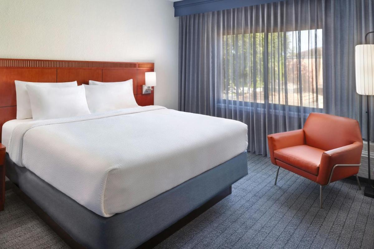 Courtyard by Marriott Fort Lauderdale Plantation - image 7