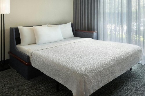 Courtyard by Marriott Fort Lauderdale Plantation - image 8