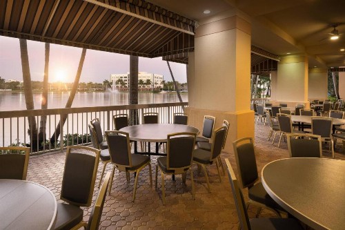 Renaissance Fort Lauderdale West Hotel - image 8