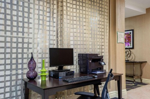 La Quinta by Wyndham Ft. Lauderdale Plantation - image 12