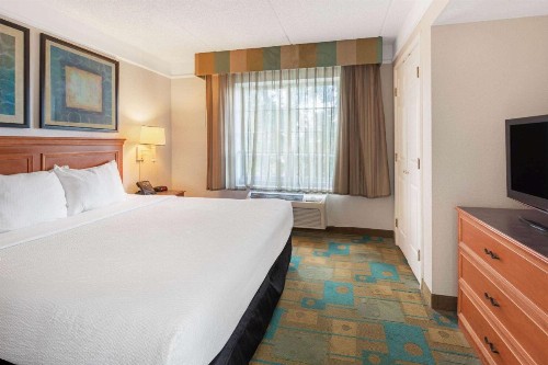 La Quinta by Wyndham Ft. Lauderdale Plantation - image 16
