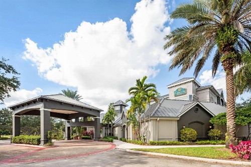 La Quinta by Wyndham Ft. Lauderdale Plantation - image 25