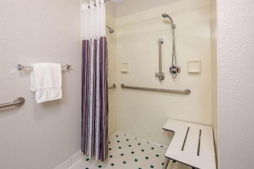 La Quinta by Wyndham Ft. Lauderdale Plantation - image 29