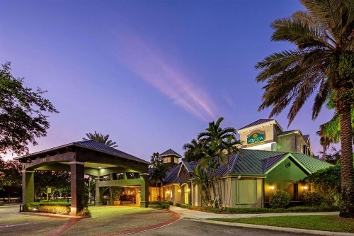 La Quinta by Wyndham Ft. Lauderdale Plantation - image 3
