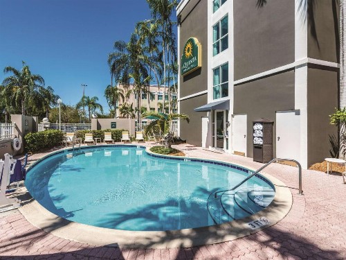 La Quinta by Wyndham Plantation at SW 6th St - image 11
