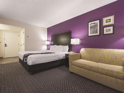 La Quinta by Wyndham Plantation at SW 6th St - image 13
