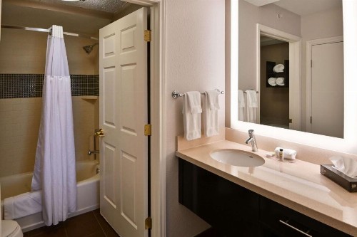 Sonesta ES Suites Fort Lauderdale Plantation - image 18
