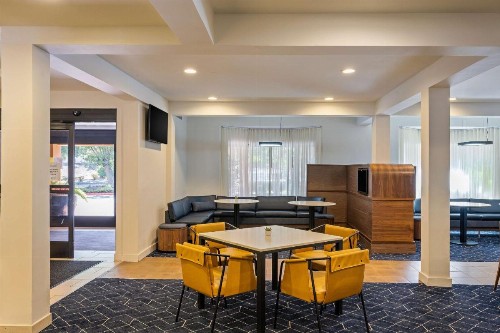 Sonesta Select Pleasant Hill - image 16