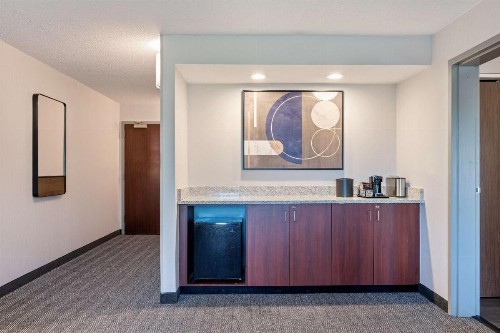 Sonesta Select Pleasant Hill - image 8