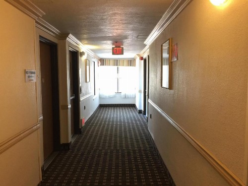 Pleasant Hill Inn - image 7
