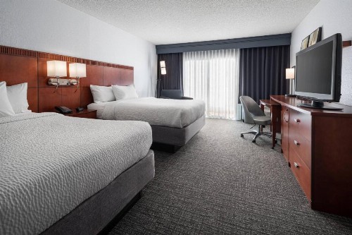 Courtyard by Marriott Pleasanton - image 14