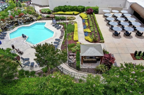 DoubleTree by Hilton Pleasanton at The Club - image 22