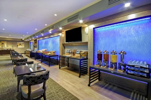DoubleTree by Hilton Pleasanton at The Club - image 31