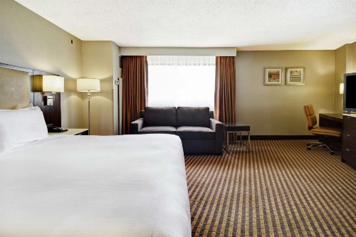 DoubleTree by Hilton Pleasanton at The Club - image 41