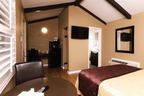 Tri-Valley Inn & Suites - image 22