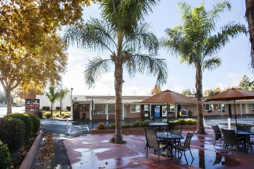 Tri-Valley Inn & Suites - image 3
