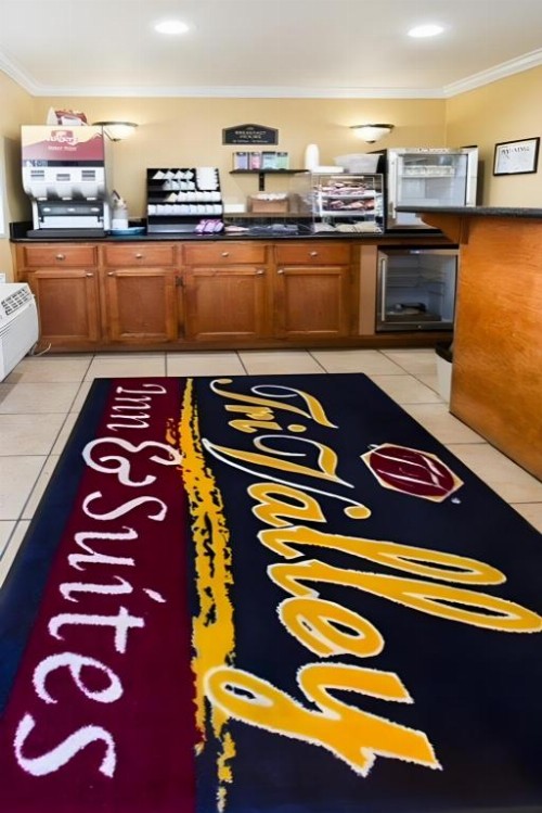 Tri-Valley Inn & Suites - image 4