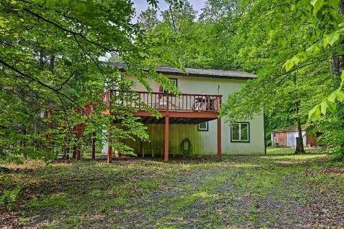 Pocono Lake Cabin 1 Mile From Arrowhead Lake! - image 5