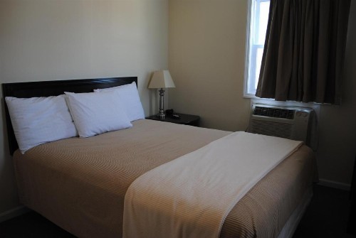 Shore Point Motel - image 21