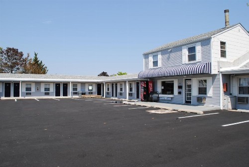 Shore Point Motel - image 22