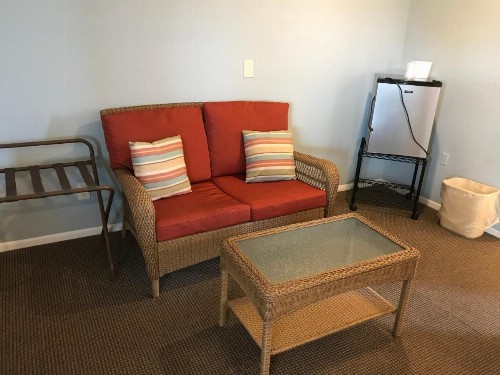 Surfside Motel - image 14