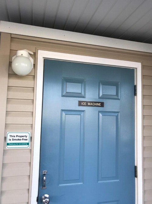 Surfside Motel - image 21