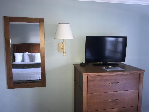 Surfside Motel - image 3