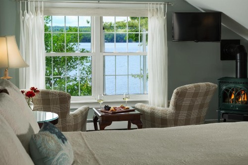 Wolf Cove Inn - image 4