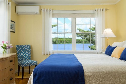 Wolf Cove Inn - image 7