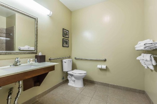 Comfort Inn Pomona Near FairPlex - image 19