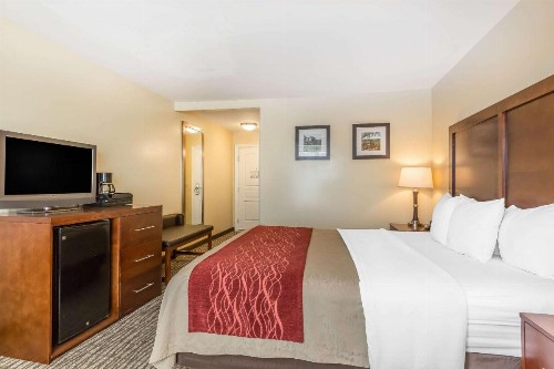 Comfort Inn Pomona Near FairPlex - image 22