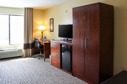 Comfort Inn Pomona Near FairPlex - image 50
