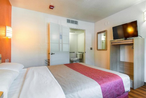 Motel 6-Pomona CA - Los Angeles - image 11