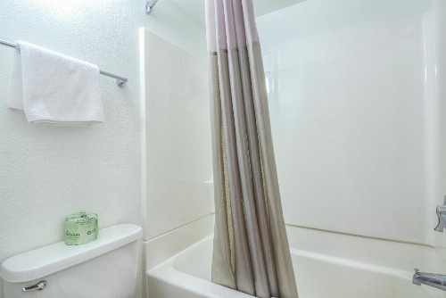 Motel 6-Pomona CA - Los Angeles - image 19