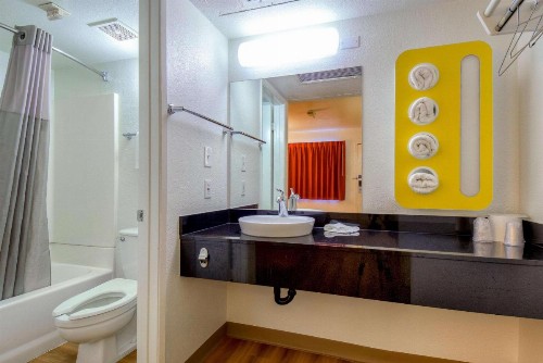 Motel 6-Pomona CA - Los Angeles - image 44
