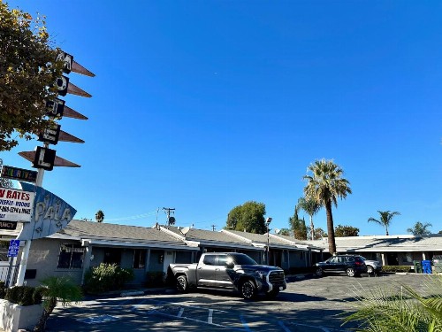 Pala motel - image 9