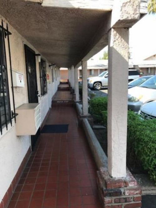 Pala motel - image 2