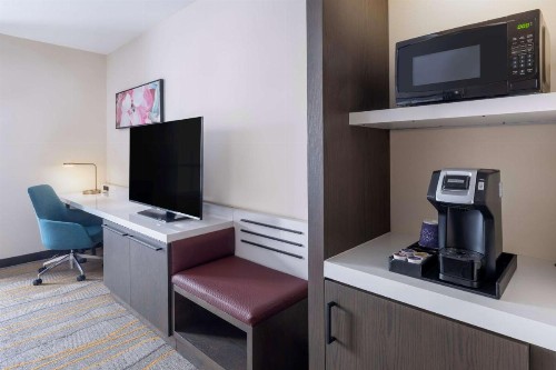 Hilton Garden Inn Pomona CA - image 4