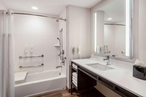 Hilton Garden Inn Pomona CA - image 41
