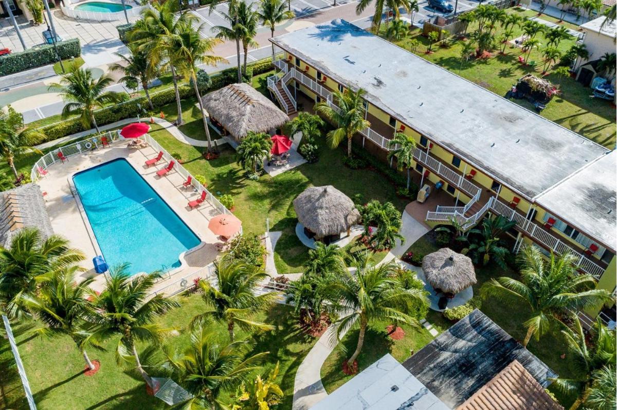 Oceans Beach Resort & Suites - image 2