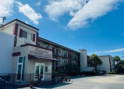 Executive Economy Lodge