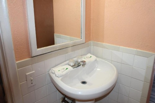 Executive Economy Lodge - image 42
