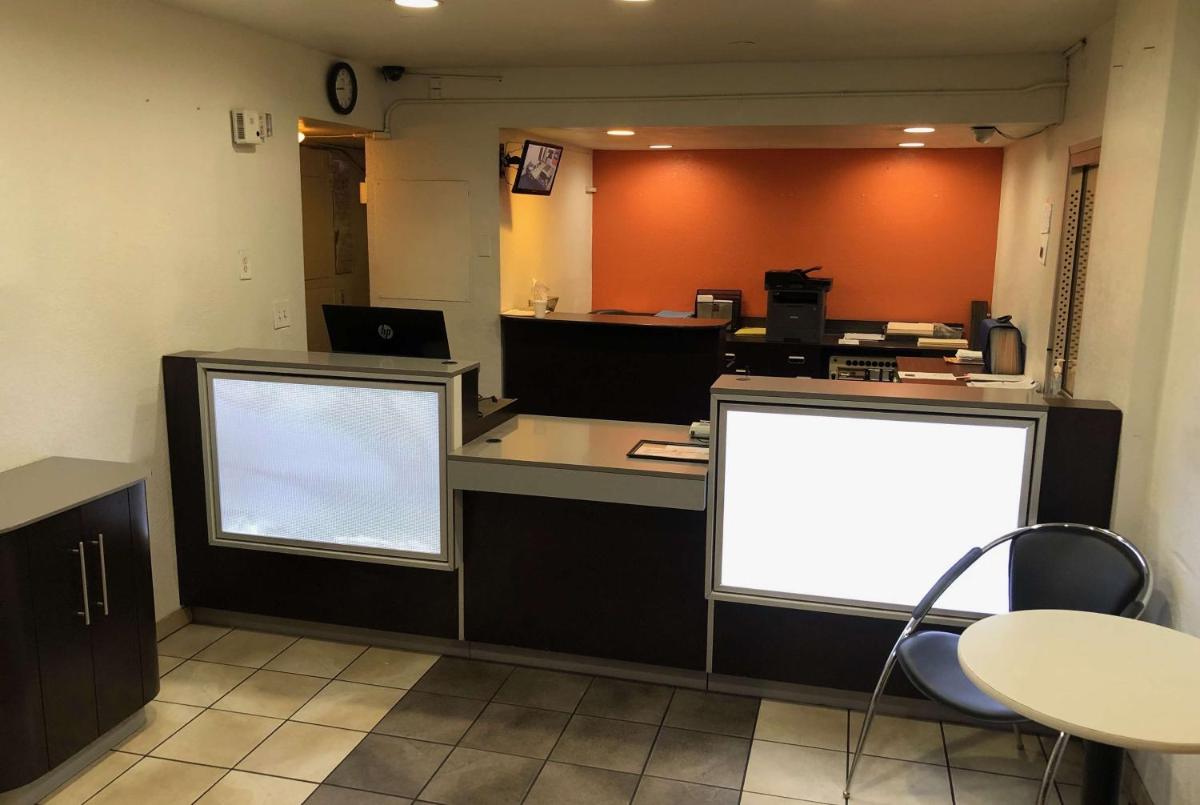 Travelodge by Wyndham Pompano Beach - main image