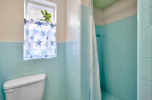 Seahorse Guesthouse - image 11